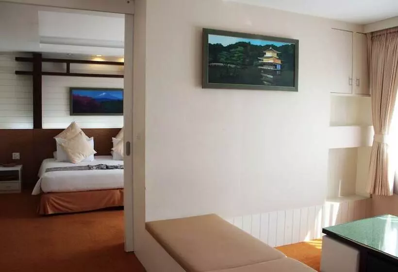 هتل V Verve Service Apartment
