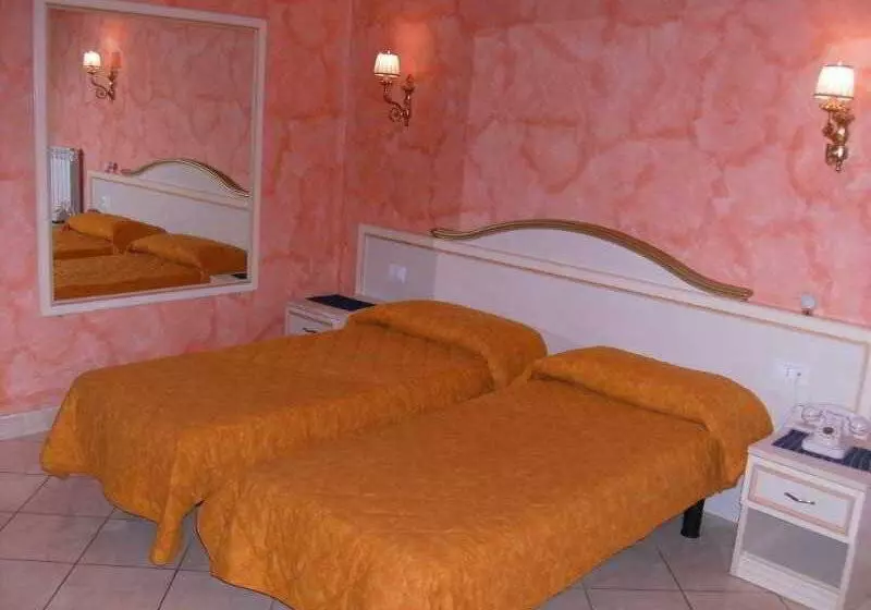 تختخواب و صبحانه La Corte Dei Principi Residenza D Epoca