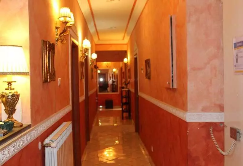 تختخواب و صبحانه La Corte Dei Principi Residenza D Epoca