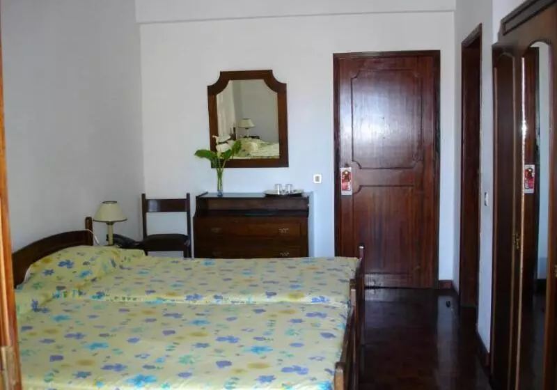 Hotel Guesthouse Vila Lusitania