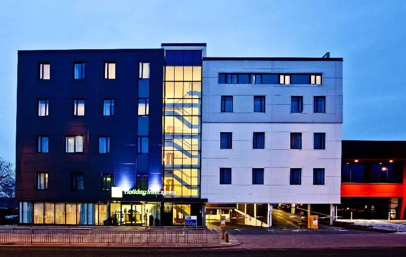 ホテル Holiday Inn Express Birmingham–south A45