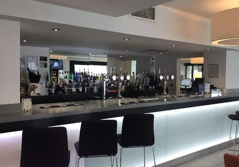 ホテル Holiday Inn Express Birmingham–south A45