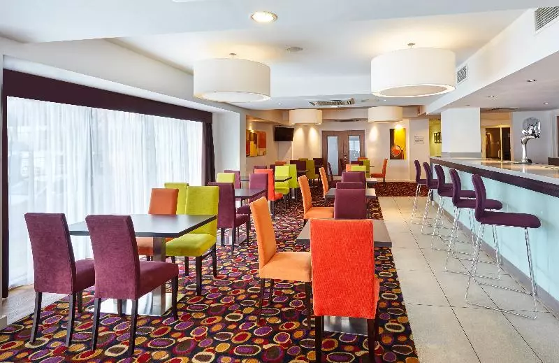 ホテル Holiday Inn Express Birmingham–south A45