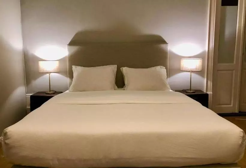 مسافرخانه Porto Republica Downtown