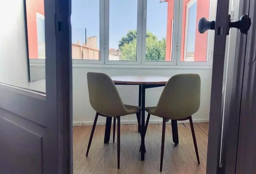 مسافرخانه Porto Republica Downtown