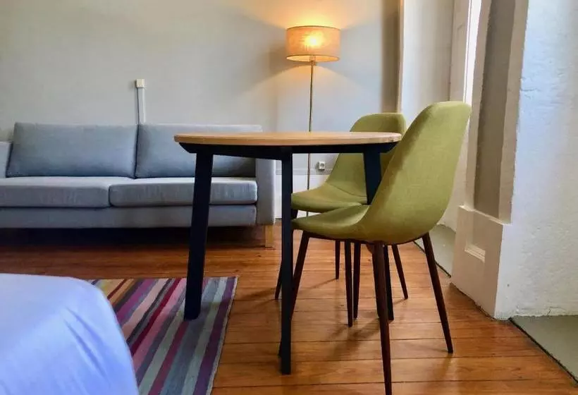 مسافرخانه Porto Republica Downtown