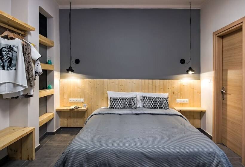 Pension (Hôtel basse catégorie) Summer Time