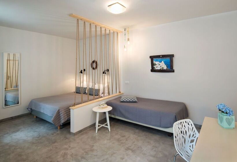 Pension (Hôtel basse catégorie) Summer Time