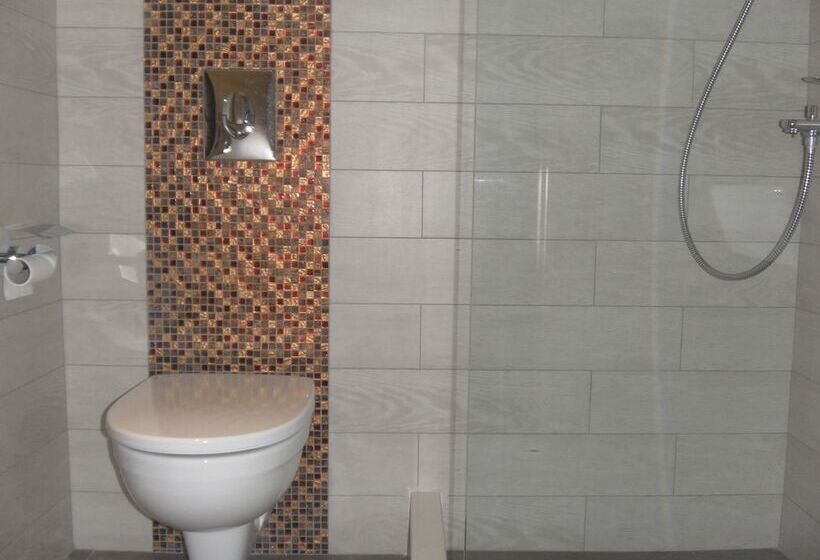 Pension (Hôtel basse catégorie) Summer Time