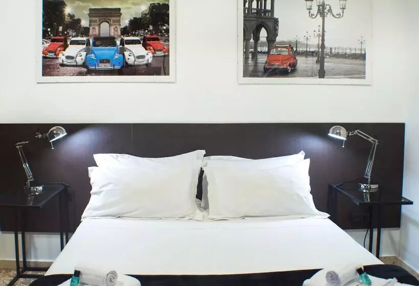 Quart Youth Hostel & Apartments