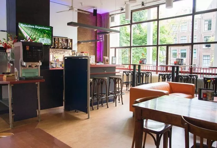 Stayokay Amsterdam Stadsdoelen Hostel