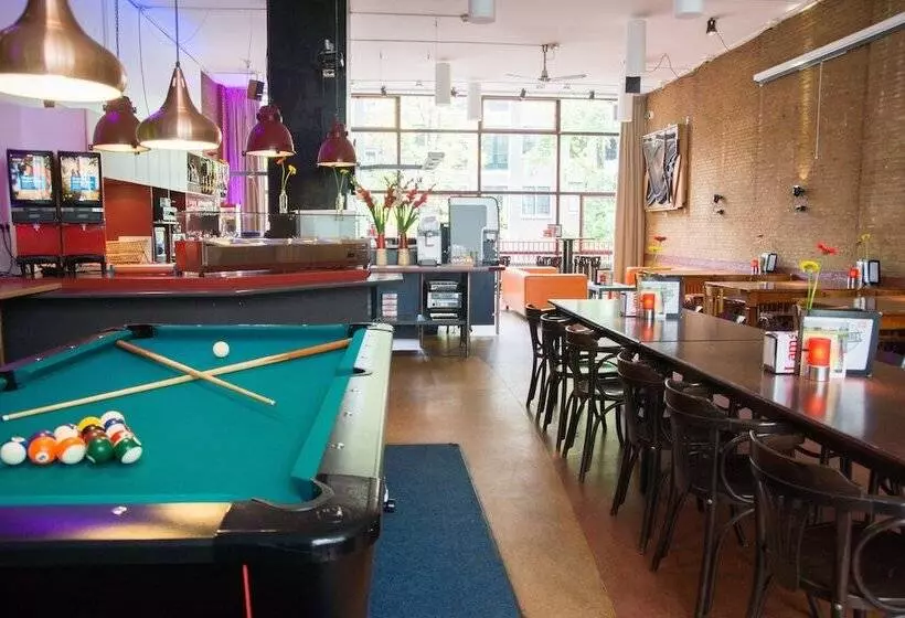 Stayokay Amsterdam Stadsdoelen Hostel
