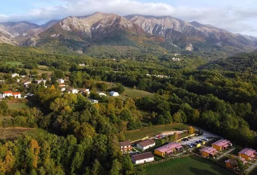 Hotelli Albergo Diffuso Borgo Retrosi Di Amatrice