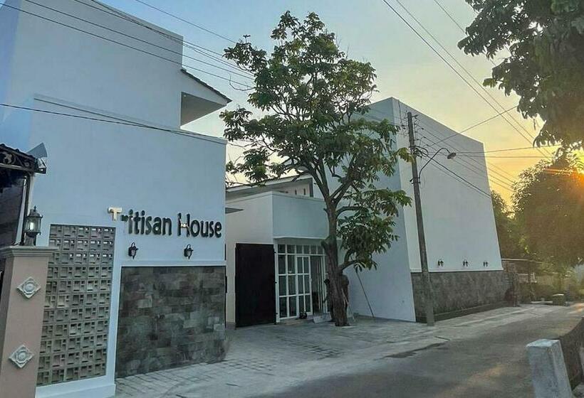 בית מלון כפרי Tritisan House Redpartner