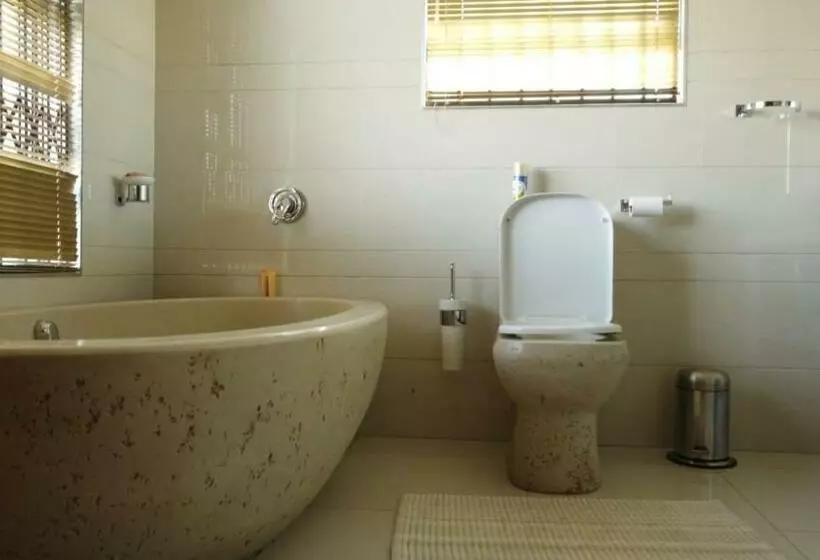 Majatalo Honolulu Lifestyle Guest Lodge