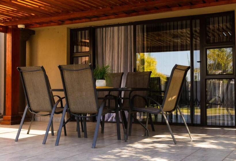 Пансион Honolulu Lifestyle Guest Lodge