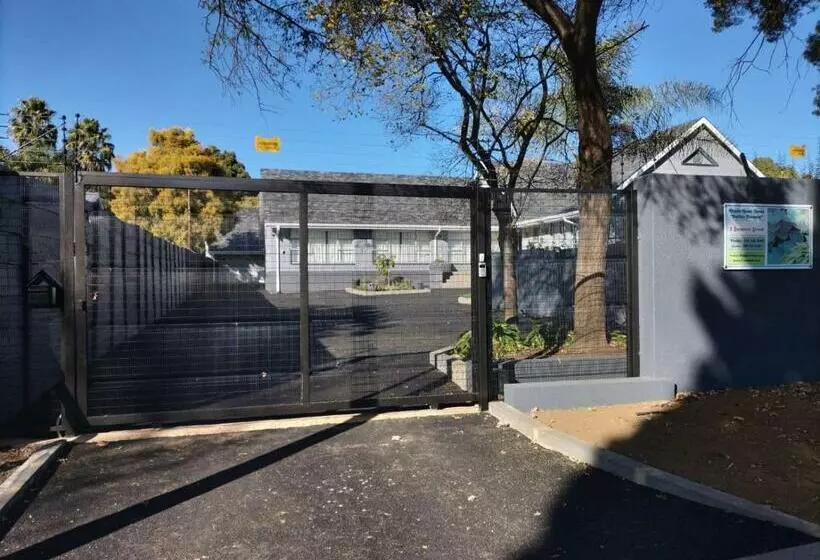 ペンション Utopia Guest House