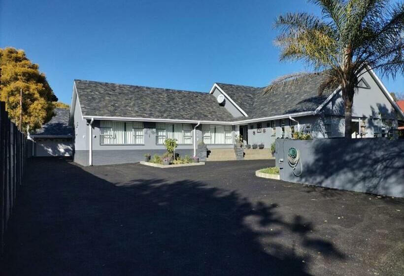 פנסיון Utopia Guest House