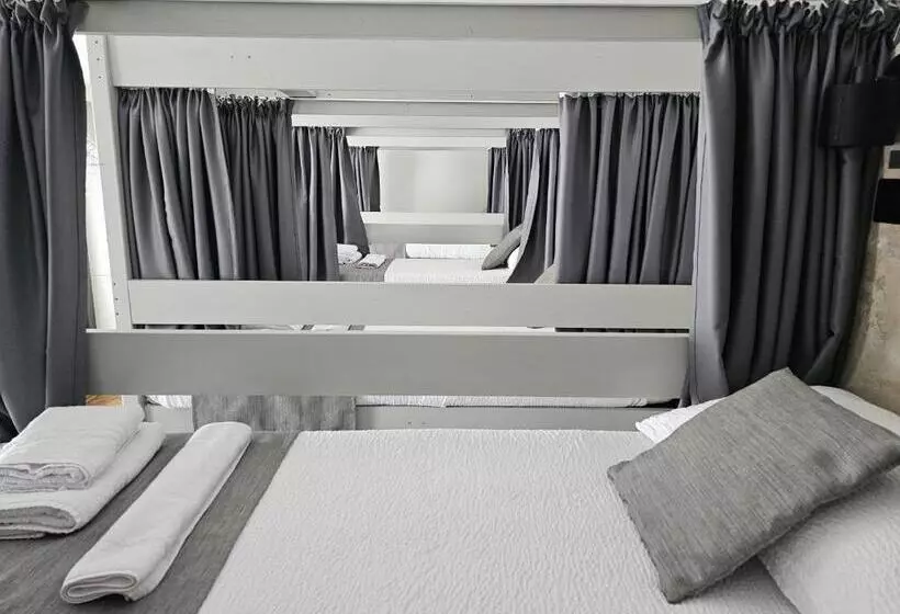 هاستل The Host   Web Check In