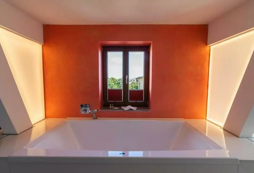 Hotelli Liebknecht 13