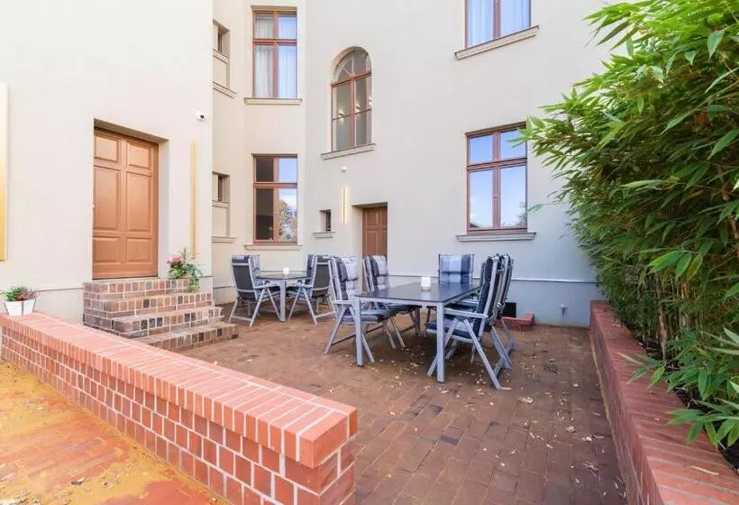 Hotelli Liebknecht 13