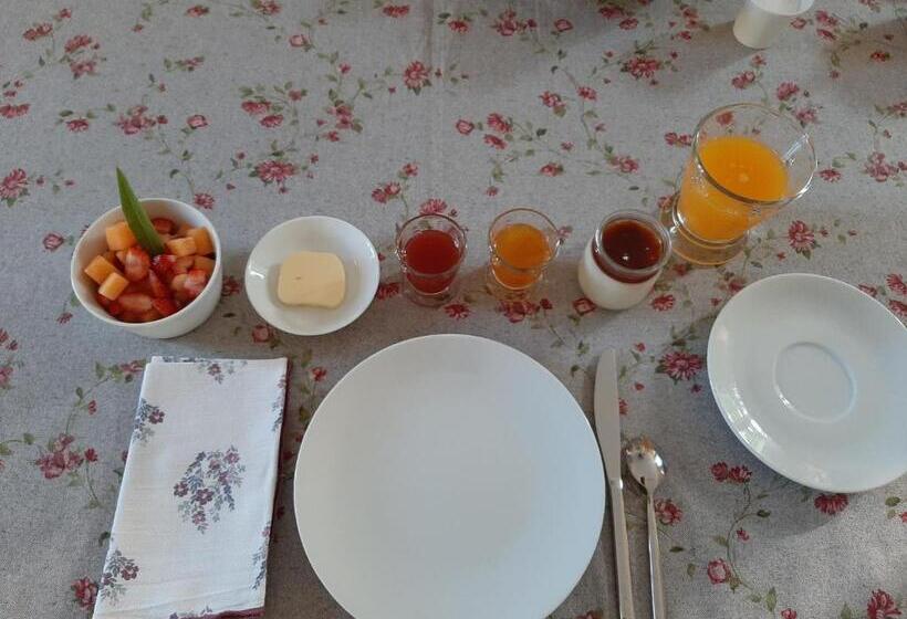 Bed and Breakfast Maison Coqueréaumont