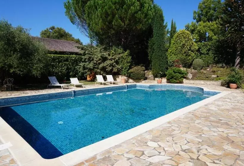 Aamiaismajoitus (B&B) Maison Coqueréaumont