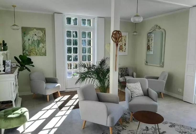 Aamiaismajoitus (B&B) Maison Coqueréaumont