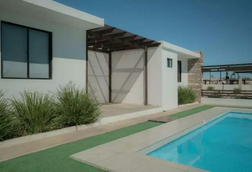 Collins Village Hotel Boutique