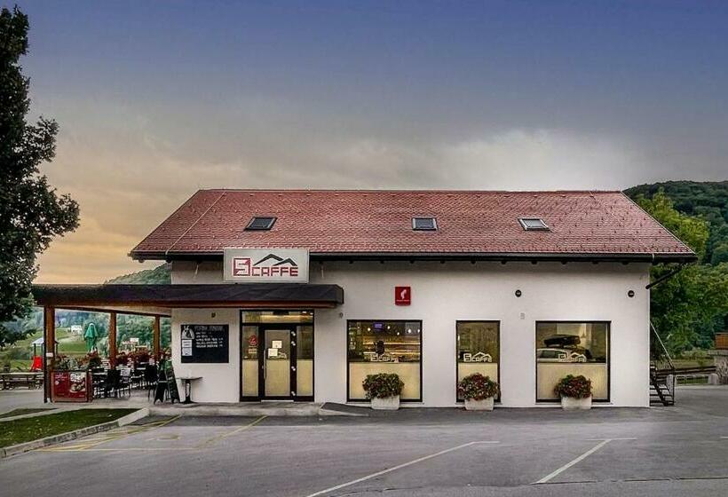 پانسیون Rooms S Center