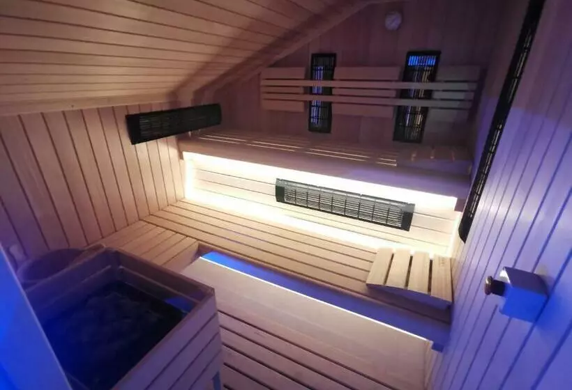 پانسیون Rooms S Center