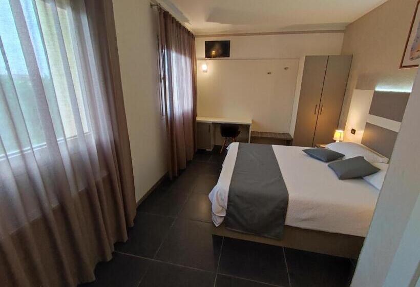 פנסיון Therra Lodge