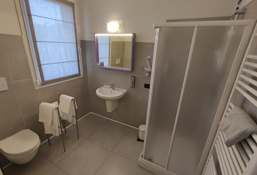 פנסיון Therra Lodge