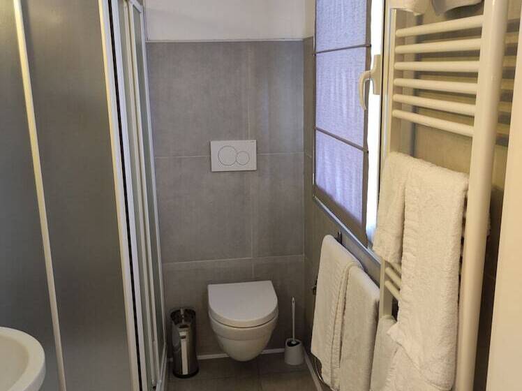 פנסיון Therra Lodge