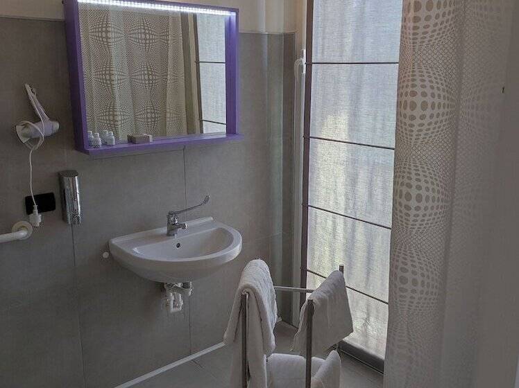 פנסיון Therra Lodge