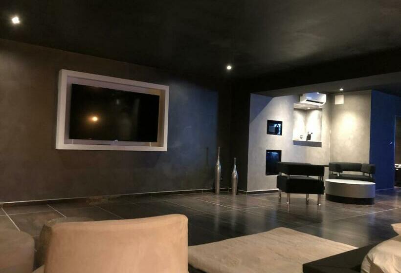 تختخواب و صبحانه Spalace