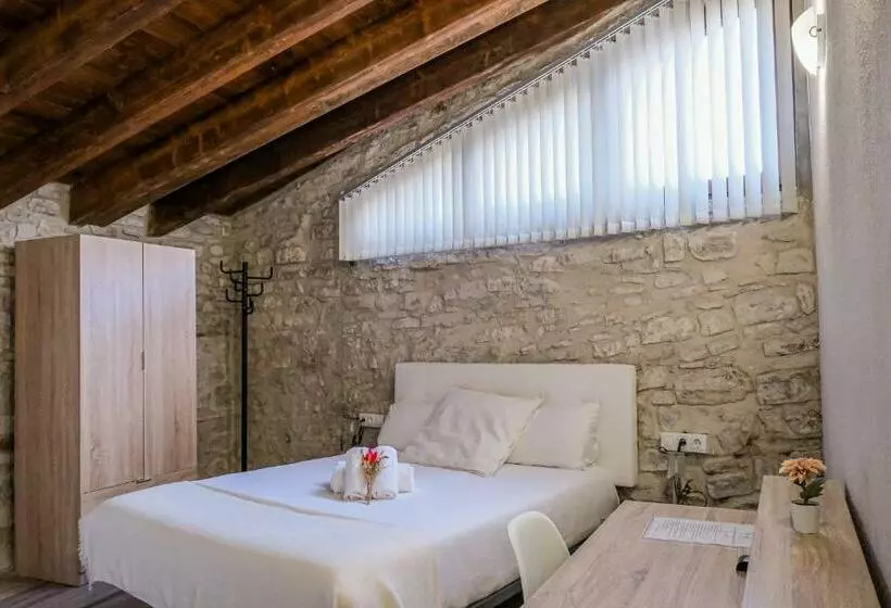 هتل El Forn De Freixenet Con Servicios De Un