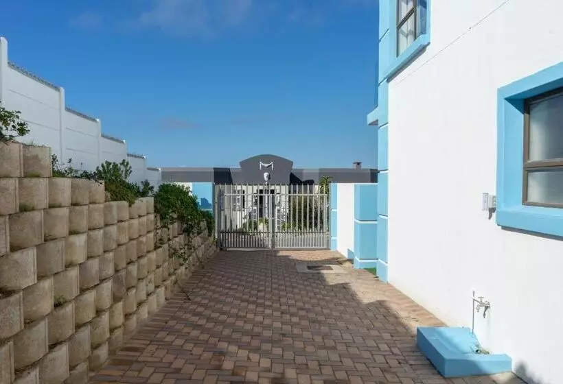 Majatalo Blue Star Villa