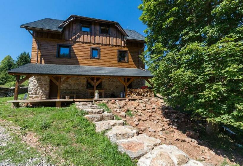 פנסיון Farma Javor