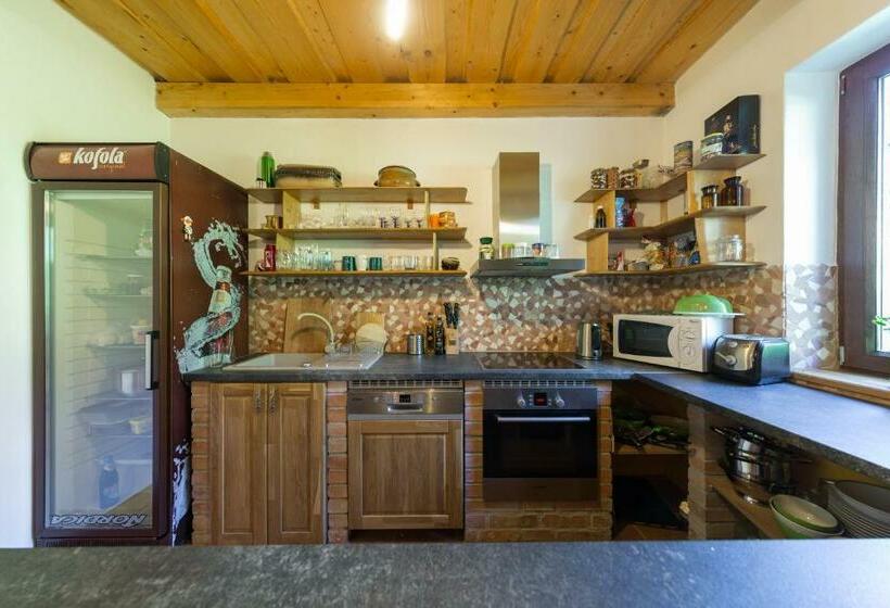 פנסיון Farma Javor