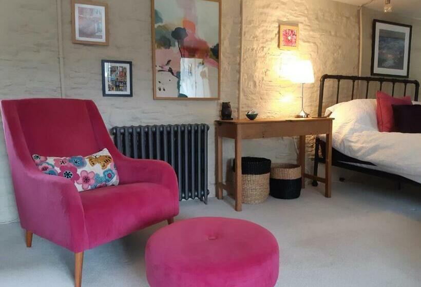 بنسيون Huberts