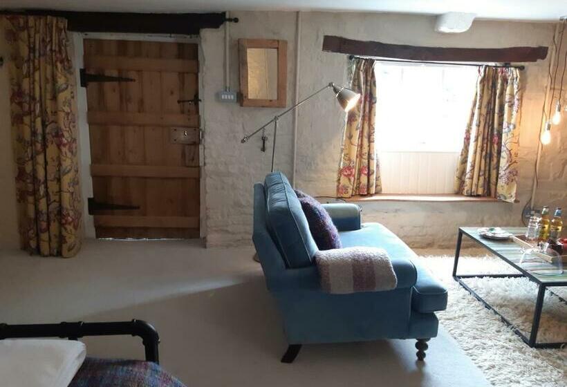 بنسيون Huberts