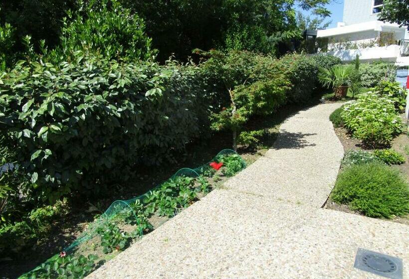 Bed and Breakfast Chambre D Hôte, Royan Plage, Petit Déjeuner Bio