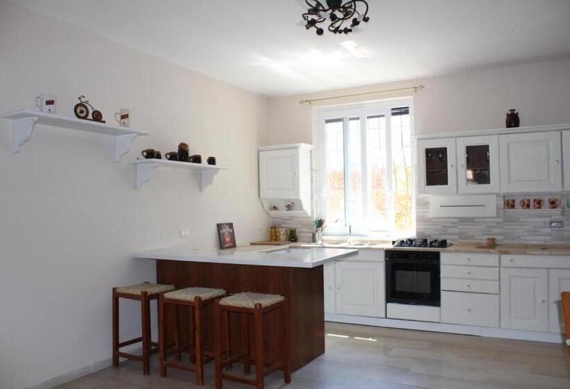 تختخواب و صبحانه Il Giardino Del Casciar