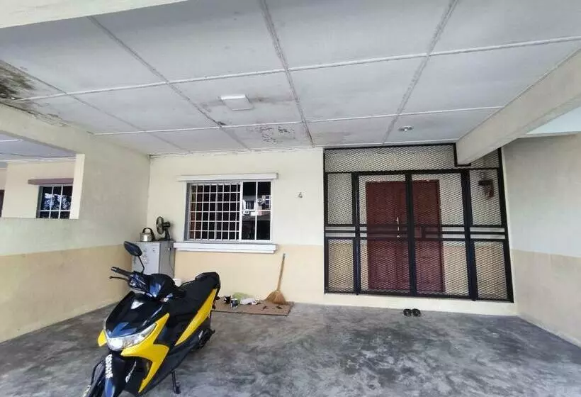 ホテル Oyo 90323 Iqbal Homestay