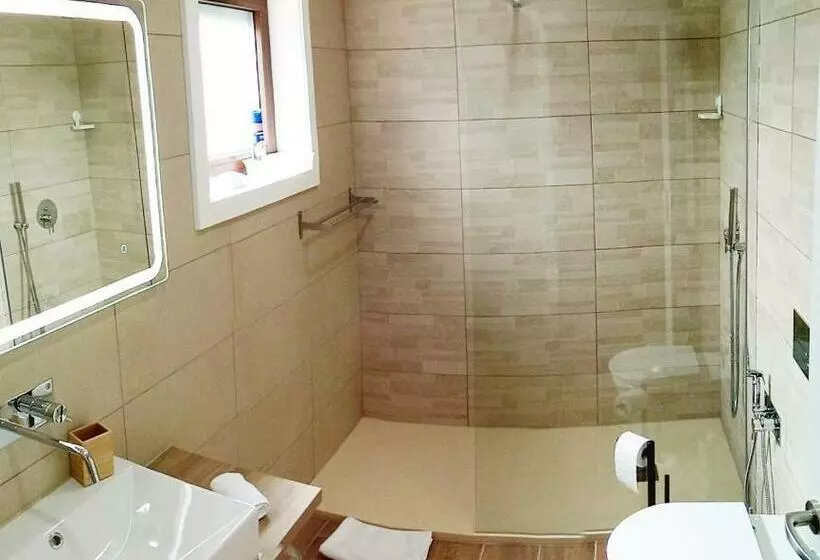 پانسیون Jardim Das Oliveiras   Suítes Com Vista