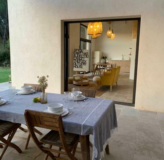 بنسيون La Bergerie Du Roy Chambres D Hôtes