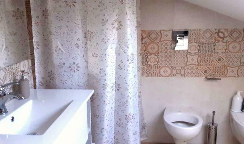 פנסיון Orchidea