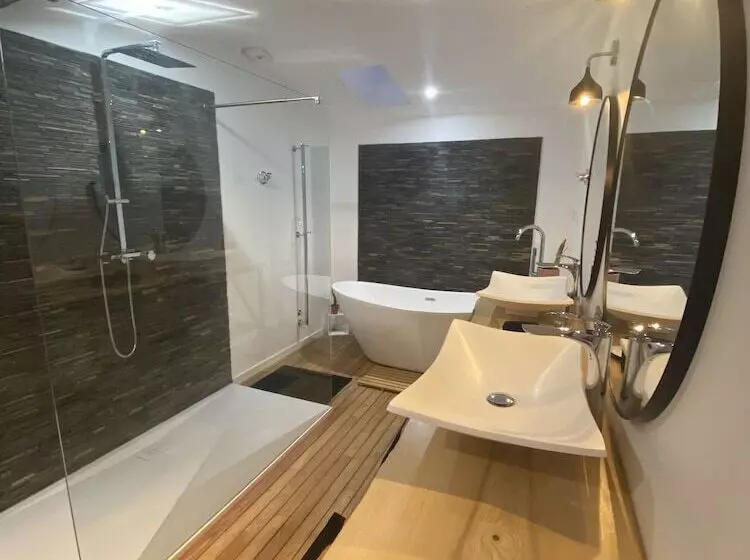 Aamiaismajoitus (B&B) La Maison De Milie