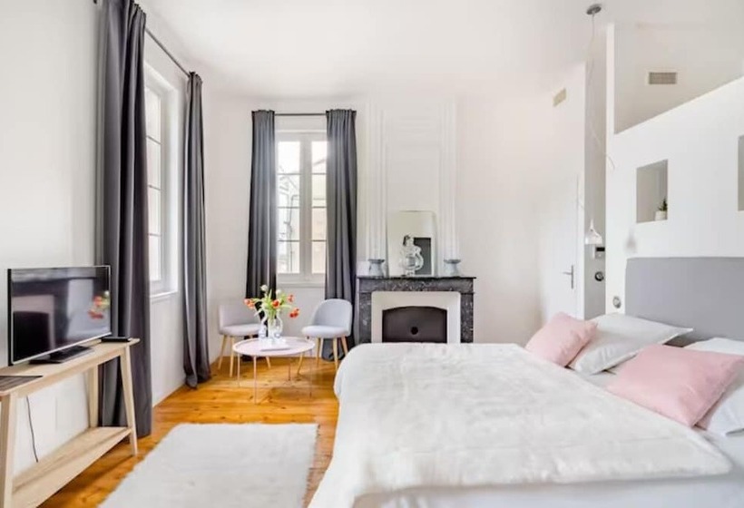 تختخواب و صبحانه La Maison De Milie